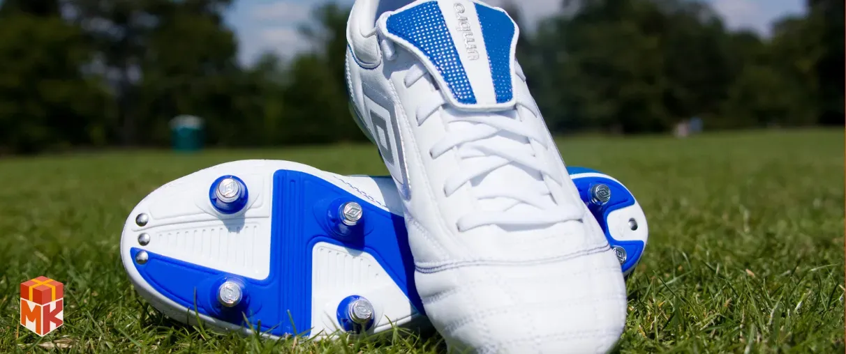  کفش فوتبال حرفه&zwnj;ای