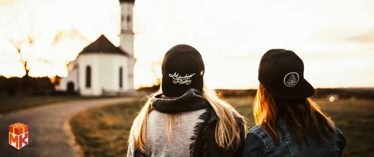 کلاه بیسبال یا اسنپ&zwnj;بک