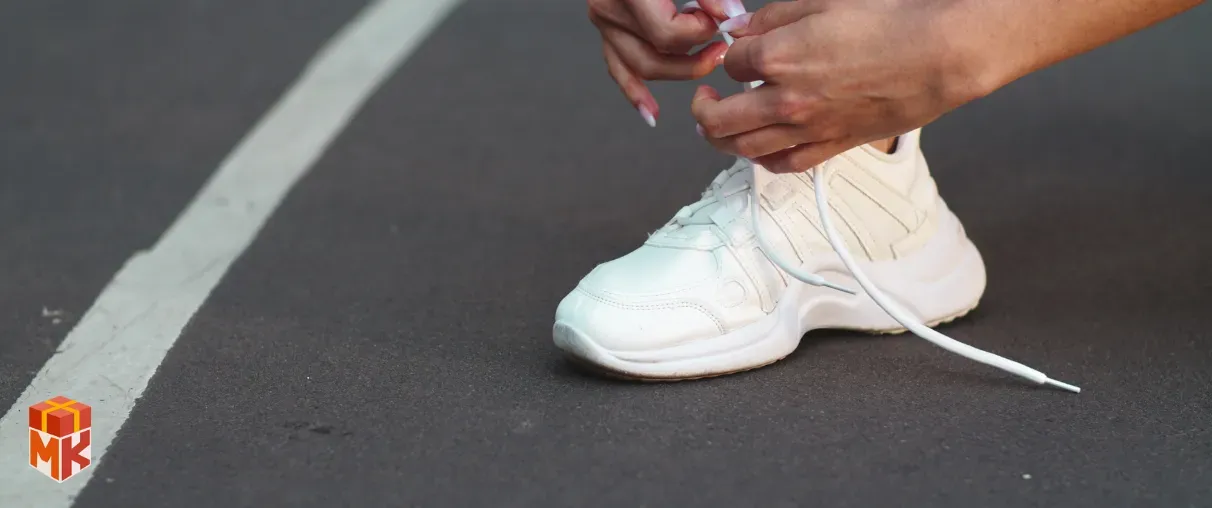 &nbsp;کفش اسپرت دخترانه