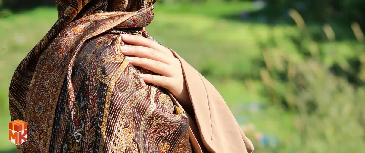 شال نماز با طراحی خاص