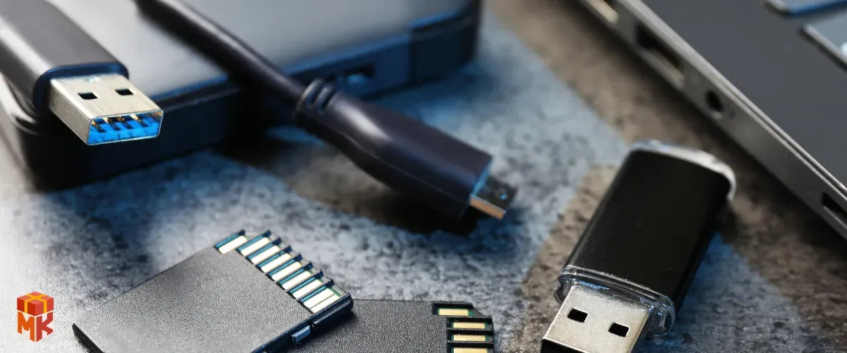  فلش مموری یا هارد اکسترنال کوچک