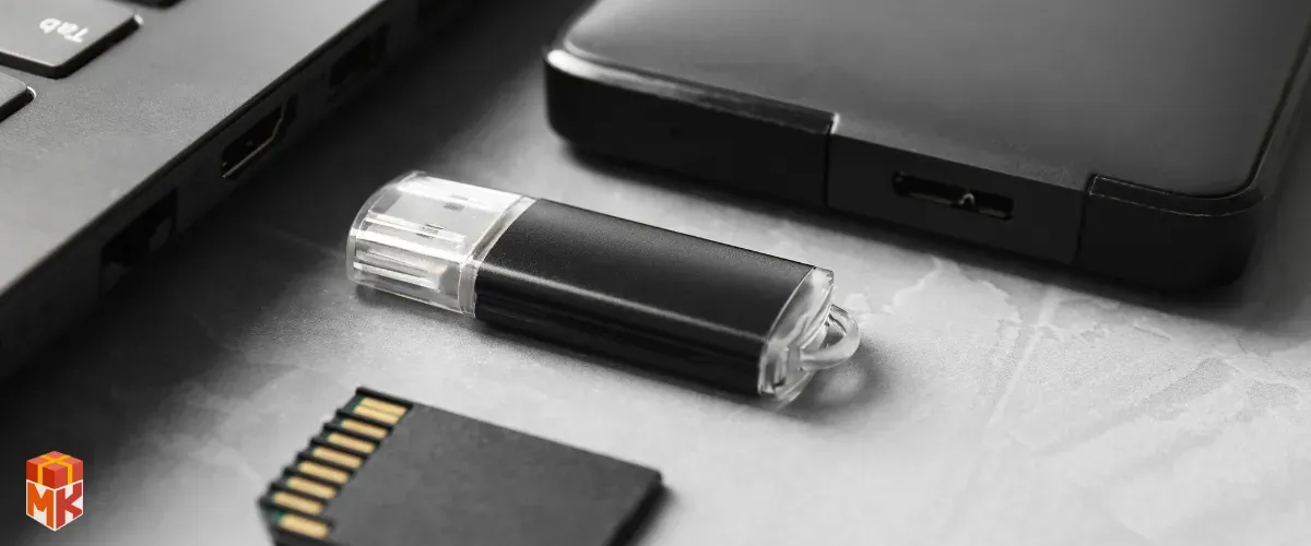 فلش&zwnj;مموری یا هارد اکسترنال