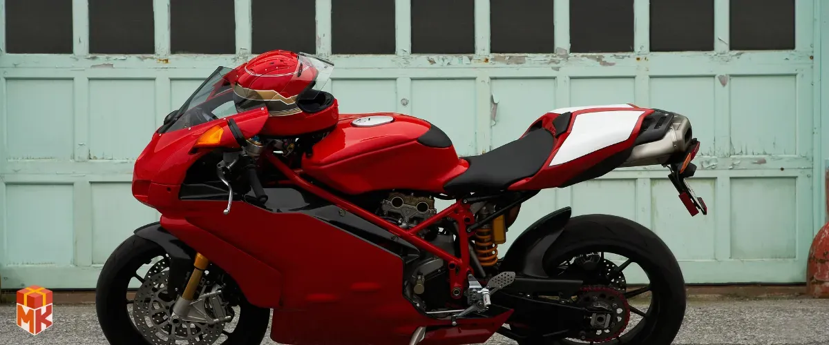 خرید هوشمندانه کادو برای پسر موتورباز 