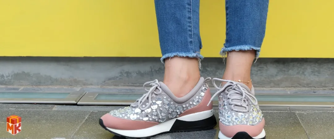 کفش دخترانه شیک یا کتانی اسپرت 