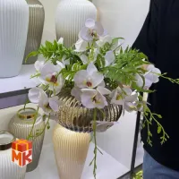 گلدان دکوراتیوبا برگ‌های سرخس