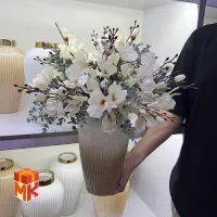 گلدان دکوراتیو ماگنولیا سفید
