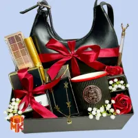 پک هدیه دخترانه مدل red black 7