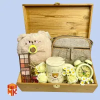 پک هدیه دخترانه مدل wooden 8