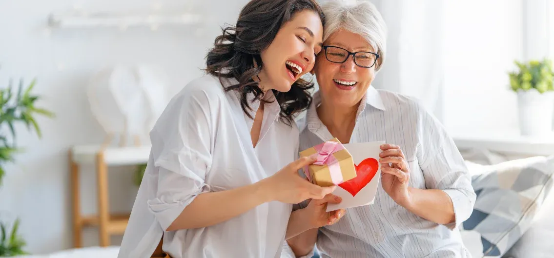 چرا خرید کادو برای مادر شوهر حائز اهمیت است؟