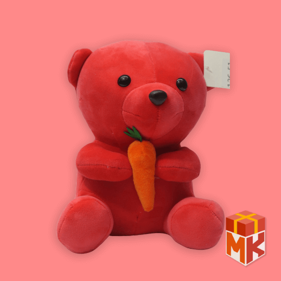 عروسک هویج به دست